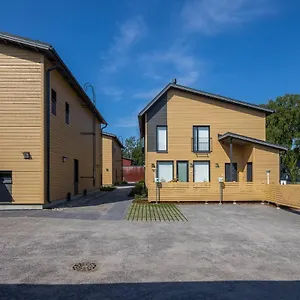 Private In The Shared Detached House. Apartamento